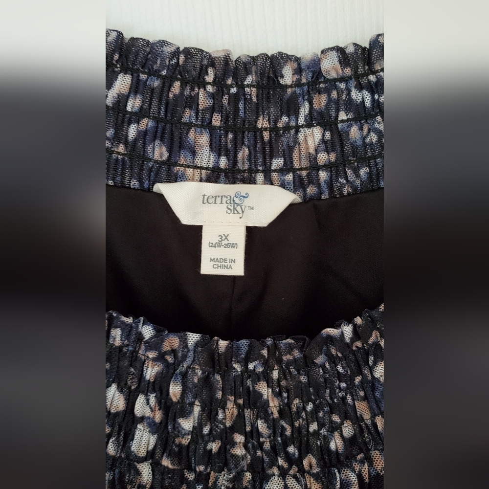 Plus 3X 24W-26W Lined On/Off Shoulder Top New - Picture 4 of 8